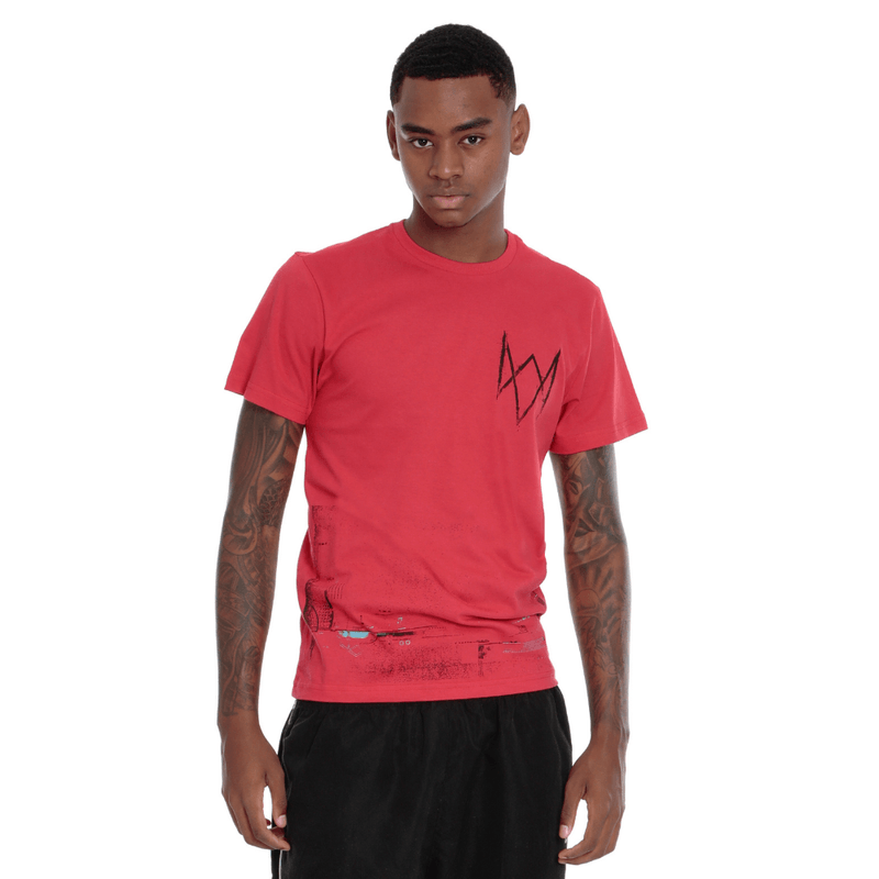 camiseta-never-surrender-masculina-watch-dogs-ubisoft-vermelho-13751-pose